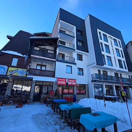 Daire Lu And Ma Jahorina