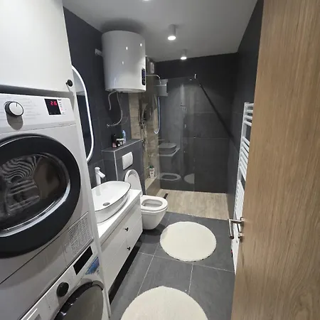 Daire Lu And Ma Jahorina